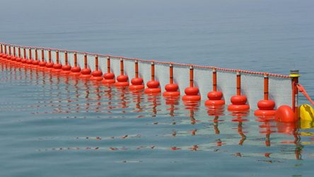 «Βέτο» της Κομισιόν στα πλωτά φράγματα στο Αιγαίο