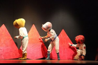 Παιδική παράσταση “Οι Τρεις Κοσμοναύτες” στη Θεσσαλονίκη