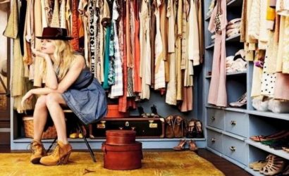 «Μένουμε σπίτι» και ξεκαθαρίζουμε τη ντουλάπα μας