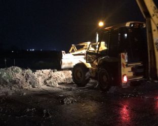 Υπερχείλισε ο Γαλλικός ποταμός – Κλειστός αυτή την ώρα ο δρόμος