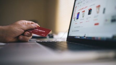 Αυξάνονται οι καταγγελίες για απάτες και προβλήματα στις ηλεκτρονικές αγορές