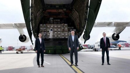 Κικίλιας: “Εξασφαλίσαμε άλλο ένα μεγάλο φορτίο μέσων ατομικής προστασίας”