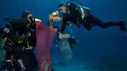 Αισιόδοξο μήνυμα: Μειώθηκε η παγκόσμια παραγωγή πλαστικών το 2020