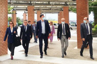 Επίσκεψη Β. Κικίλια στο Παπαγεωργίου – Υποσχέθηκε κονδύλια για την υγεία