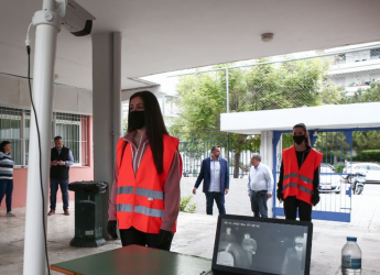 Κορονοϊός: Στο… μικροσκόπιο η συμπεριφορά των νέων