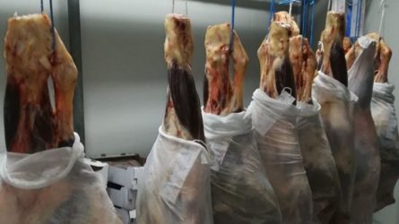 Κατασχέθηκαν 7 τόνοι ακατάλληλου κρέατος