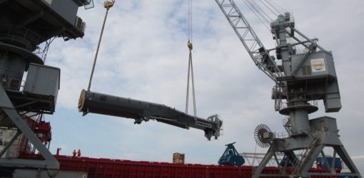 ΟΛΘ: Αναβαθμίζει τις υπηρεσίες του με νέο αυτοκινούμενο γερανό