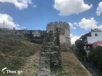 Θεσσαλονίκη: Απολαμβάνοντας την καλύτερη θέα πλάι σε έναν σκουπιδότοπο (ΒΙΝΤΕΟ & ΦΩΤΟ)