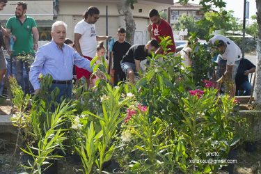 Παρουσία δημάρχου η δενδροφύτευση στο Δενδροπόταμο (ΦΩΤΟ)