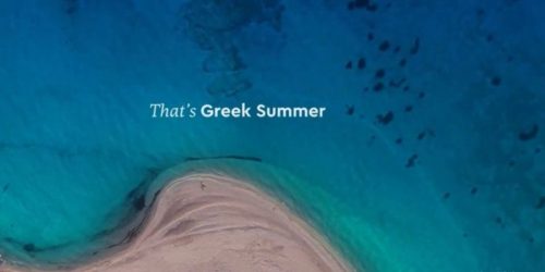 Αυτή είναι η μαγική παραλία που πρωταγωνιστεί στο σποτ για τον τουρισμό