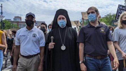 Μπρούκλιν: Παρών σε ειρηνική διαμαρτυρία ο Αρχιεπίσκοπος Ελπιδοφόρος