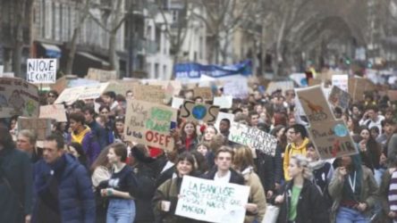 Γερμανία: Επεισόδια στη μεγάλη πορεία ενάντια στο lockdown (ΒΙΝΤΕΟ)