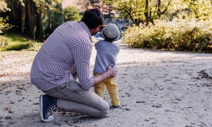 Εργασιακό νομοσχέδιο: Ερχεται αύξηση στην άδεια πατρότητας