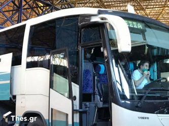 Επιτέθηκαν με πέτρες σε λεωφορείο του ΚΤΕΛ – Τραυματίστηκε ο οδηγός