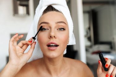 Valentine’s Day: 5 ιδέες μακιγιάζ για το πιο σαγηνευτικό look
