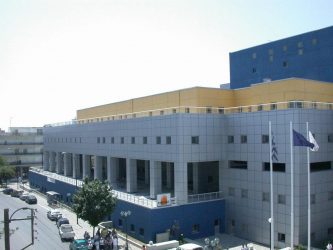 Λάρισα: Διασωληνωμένη σε ΜΕΘ 16χρονη που νοσεί για δεύτερη φορά