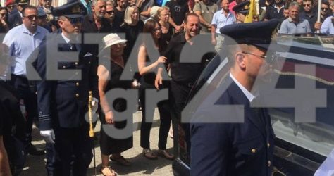 Κρήτη: Θρήνος στο “τελευταίο αντίο” στον 33χρονο σμηναγό (ΦΩΤΟ)