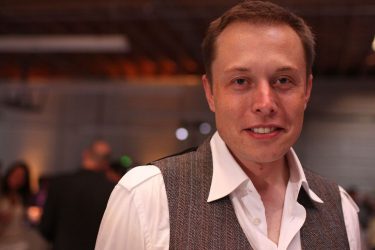 Η Tesla του Ελον Μασκ ανοίγει γραφεία στην Αθήνα και ψάχνει εργαζομένους (ΦΩΤΟ)