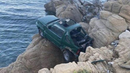 Μύκονος: 18χρονη έχασε τη ζωή της – Επεσε σε βράχους οδηγώντας