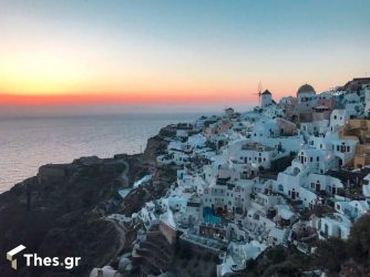 Ελλάδα Θεσσαλονίκη Σαντορίνη σαν σήμερα τουρίστες κλιματική αλλαγή