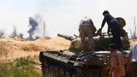 Η Αίγυπτος στέλνει στρατιωτικές δυνάμεις στη Λιβύη