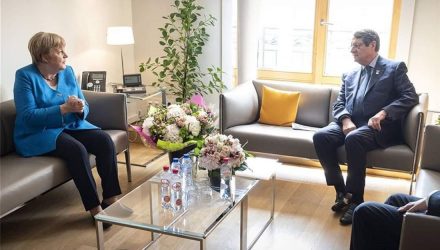 Ο Αναστασιάδης ενημέρωσε τη Μέρκελ για τις προκλήσεις της Τουρκίας στην κυπριακή ΑΟΖ