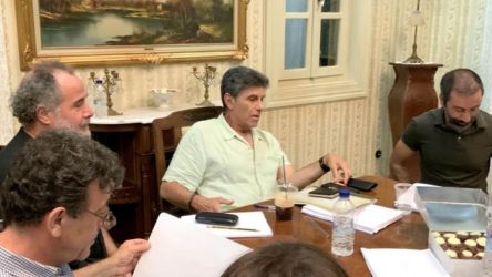 ΑΝΤ1: Νέα σειρά αλά… “Της Ελλάδος τα παιδιά” με τον Γιάννη Μπέζο