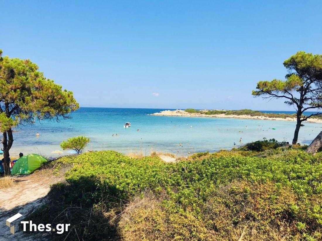 Παραλία Καρύδι Βουρβουρού Χαλκιδική 