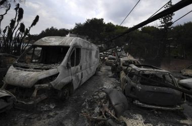 Δίκη για την φωτιά στο Μάτι: Συγκλονίζουν οι καταθέσεις – “Η κόρη μου δεν μπορεί να δει ούτε φωτιά σε τζάκι”