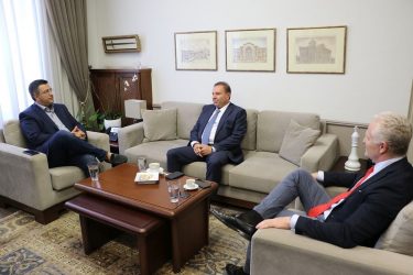 Συνάντηση Απ. Τζιτζικώστα με τη νέα διοίκηση του ΟΛΘ