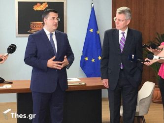 Τζιτζικώστας και Πάιατ συζήτησαν για οικονομία κι επενδύσεις (ΦΩΤΟ)