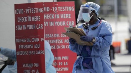 ΗΠΑ: Μειώνονται συνεχώς τα νέα κρούσματα κορονοϊού