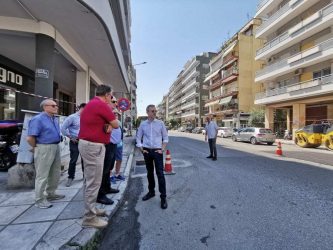 Θεσσαλονίκη: Επιθεώρηση στα έργα ασφαλτόστρωσης έκανε ο Ζέρβας (ΦΩΤΟ)