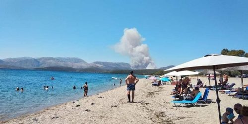 Μεγάλη φωτιά στην Λακωνία – Εκκενώνονται οικισμοί