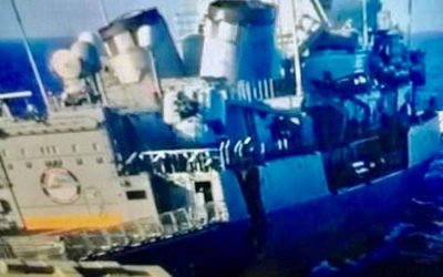 Φωτογραφία ντοκουμέντο από τη σύγκρουση φρεγατών – Τρύπα στο Κεμάλ Ρέις
