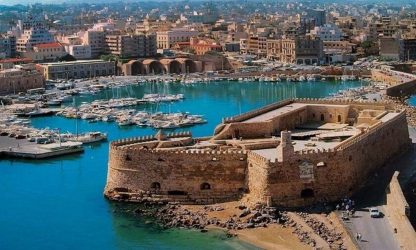 Τζανάκης: “Ιερείς στην Κρήτη δημιουργούν συνθήκες υπερμετάδοσης του κορονοϊού”