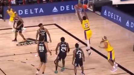 NBA: Το πρώτο κάρφωμα του Κώστα Αντετοκούνμπο στους Λέικερς