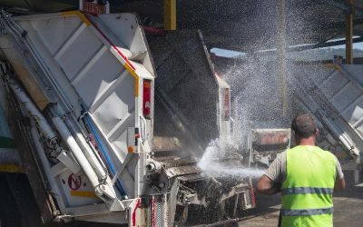 Δήμος Νεάπολης Συκεών: Στο… πλυντήριο για απολύμανση τα απορριματοφόρα