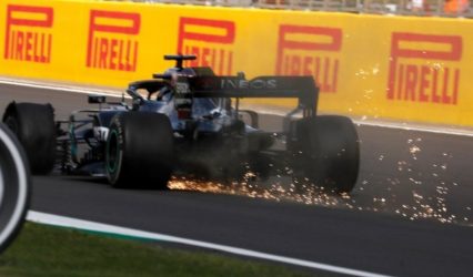 Formula 1: Πρώτος ο Χάμιλτον με κλαταρισμένο λάστιχο