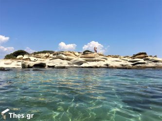 Χαλκιδική Βουρβουρού παραλία Καρύδι