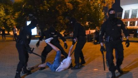 Λευκορωσία: Ενας νεκρός και τραυματίες στις συγκρούσεις μετά τις εκλογές