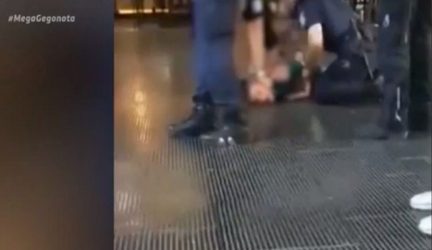 Θεσσαλονίκη: Αστυνομικός ξυλοκόπησε νεαρό επειδή τον ειρωνεύτηκε (ΒΙΝΤΕΟ)