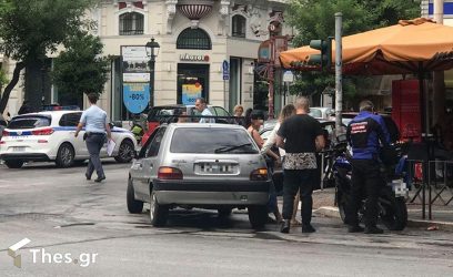 Θεσσαλονίκη: ΙΧ συγκρούστηκε με δίκυκλο – Ενας τραυματίας