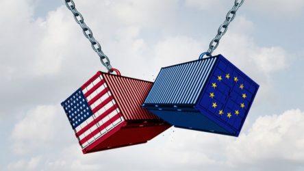 Ιστορική συμφωνία ΕΕ – ΗΠΑ για μείωση των δασμών