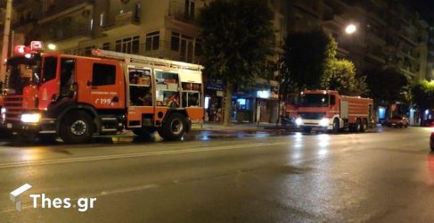 Φωτιά σε διαμέρισμα στην ανατολική Θεσσαλονίκη – Απεγκλωβίστηκε η ένοικος