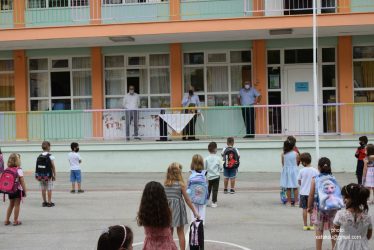Με βάση τα πρωτόκολλα ο αγιασμός στα σχολεία του δήμου Αμπελοκήπων – Μενεμένης