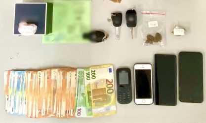 Σαντορίνη: Εκρυβαν την κοκαΐνη σε κασετίνα με… μάρκες! (ΦΩΤΟ)
