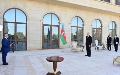 Εξω από κάθε όριο ο πρόεδρος του Αζερμπαϊτζάν προς τον Ελληνα πρεσβευτή υπέρ της Τουρκίας