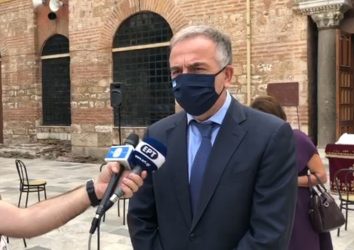 Καλαφάτης: “Η κυβέρνηση χάλασε το πάρτι του κορονοϊού”