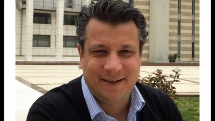 Μαν. Δερμιτζάκης για SMS: «Θα πρέπει να μπει κόφτης»